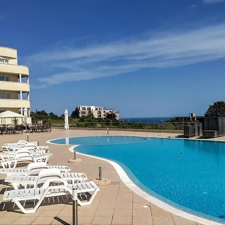 Sunbreeze Living Apartament *